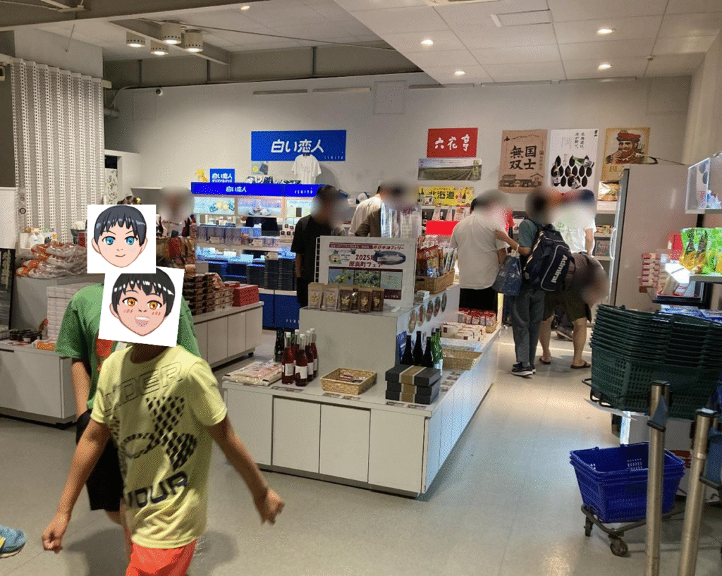 苫小牧東港フェリーターミナルの売店の様子