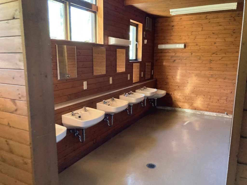 ほたるの里オートキャンプ場のトイレの様子