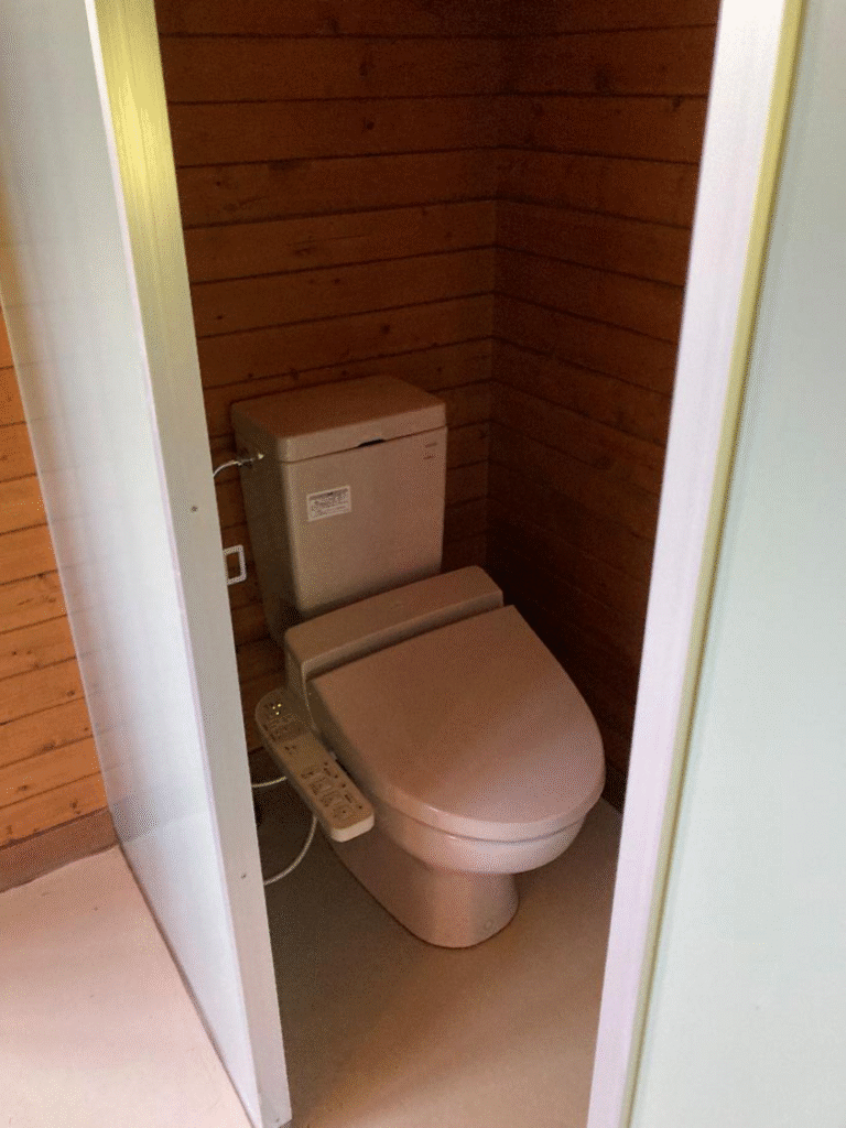 ほたるの里オートキャンプ場のトイレの様子