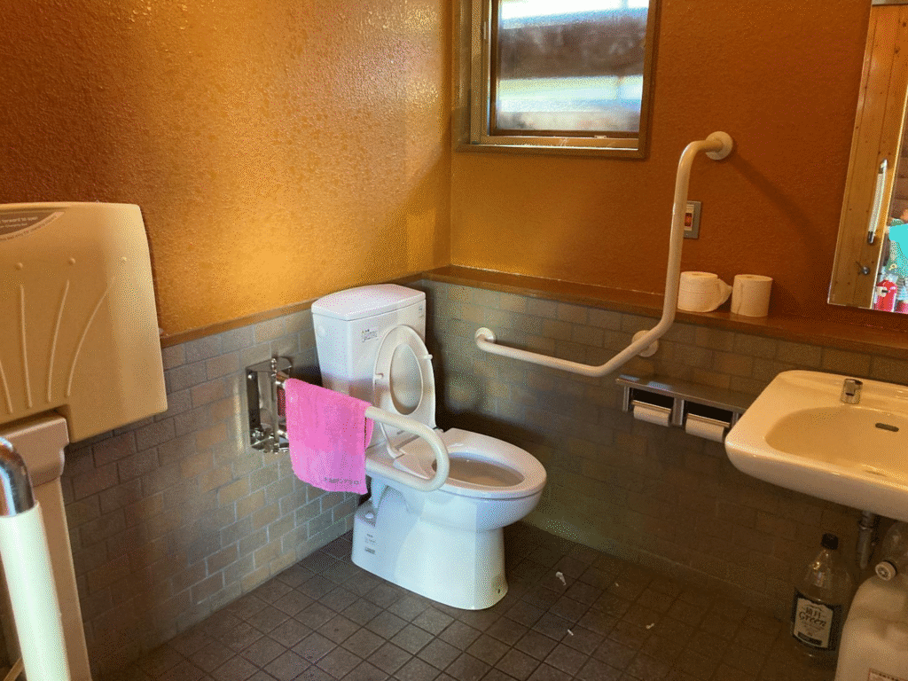 ほたるの里オートキャンプ場のトイレの様子