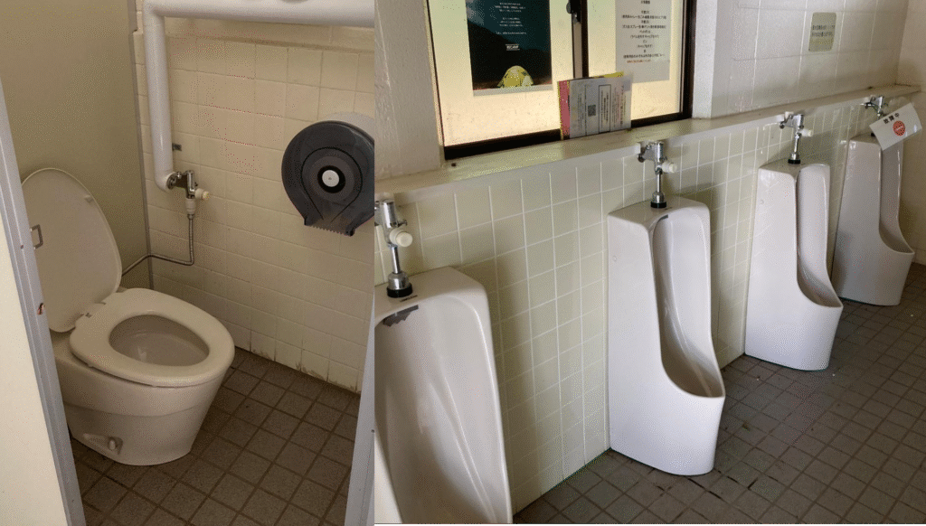 砂湯キャンプ場の北側区画サイトのトイレの様子