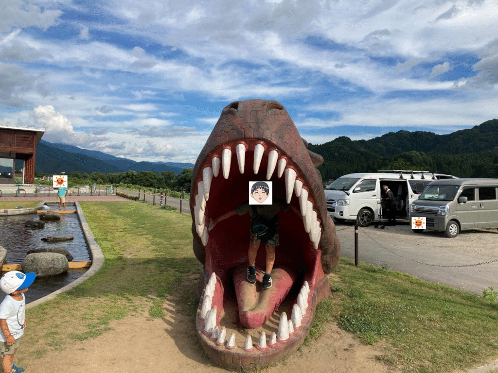 福井観光におすすめの道の駅 恐竜渓谷かつやまの様子