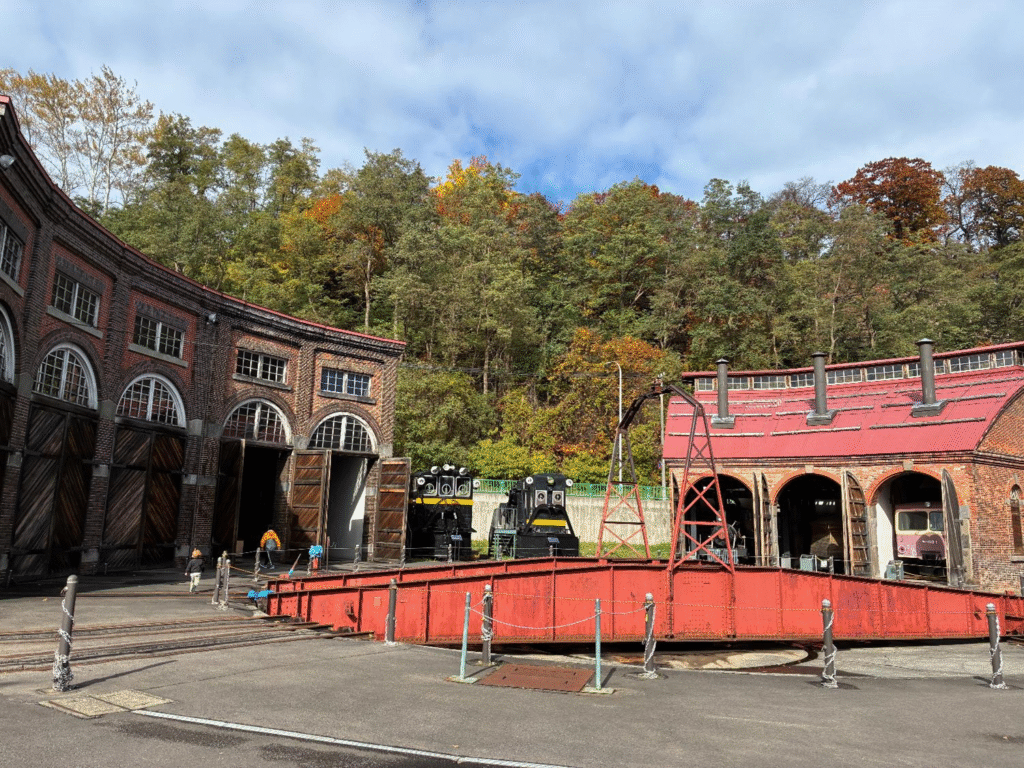 小樽市総合博物館本館の屋外展示の様子
