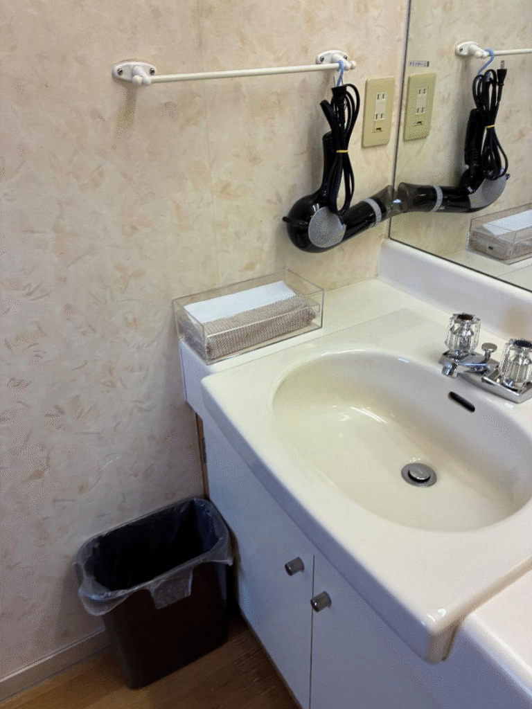 新十津川町 コテージ ヴィラトップの洗面所の様子