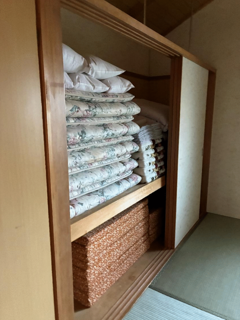 新十津川町 コテージ ヴィラトップの２階室内の様子