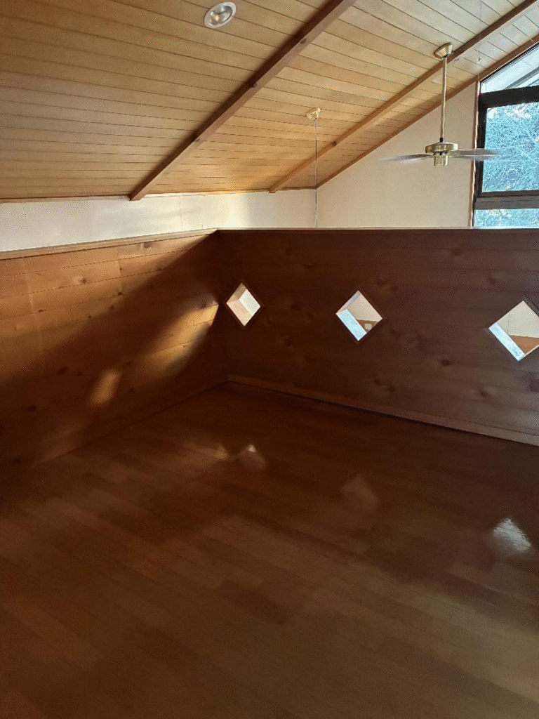 新十津川町 コテージ ヴィラトップの2階室内の様子