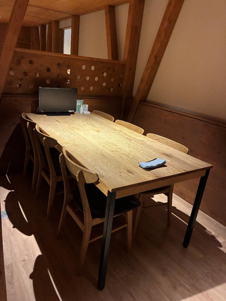 芦別温泉スターライトホテルのレストラン席の様子