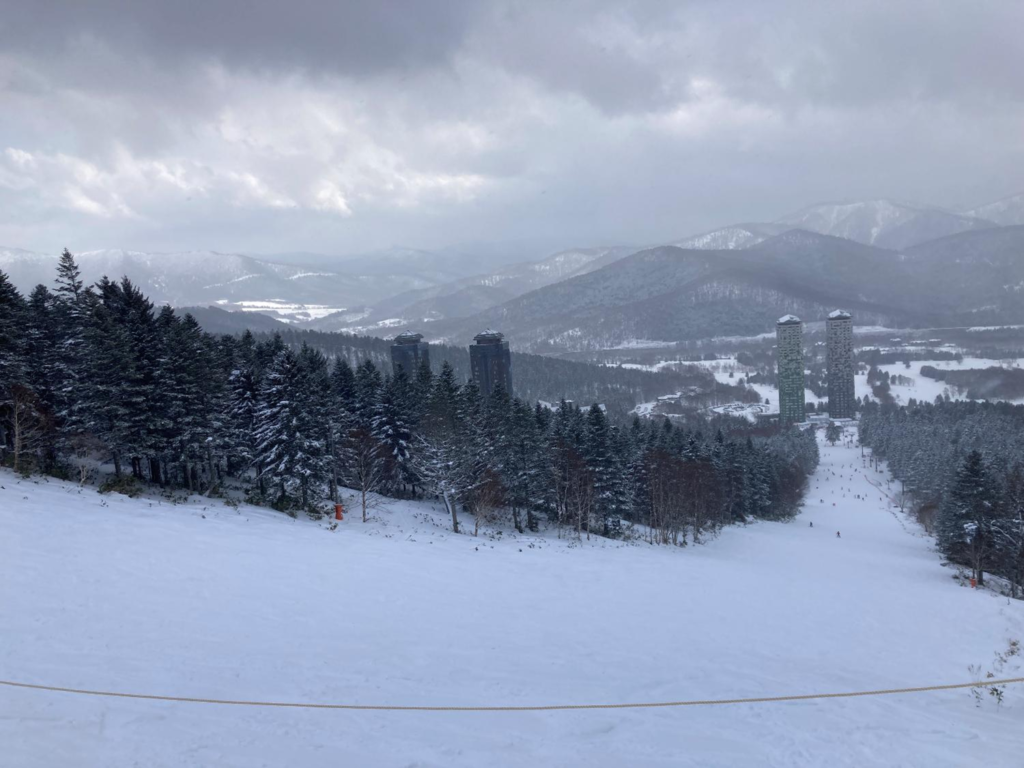 星野リゾート トマム スキー場のゲレンデの様子