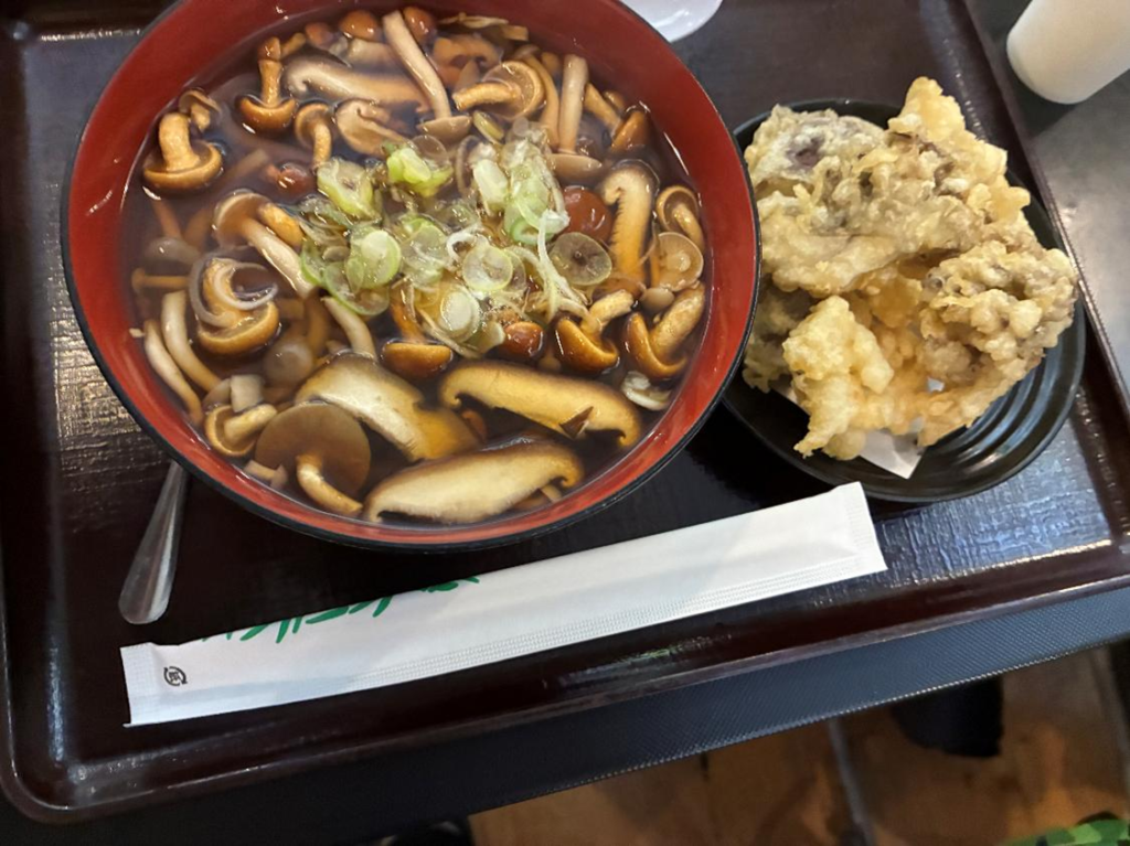 仁木町キノコ王国のレストランのきのこうどん
