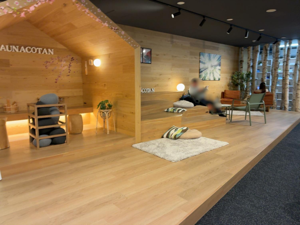 サウナコタンサッポロの休憩所の様子