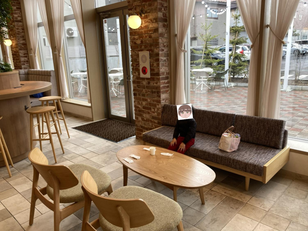 どんぐり本店のイートインスペースの様子