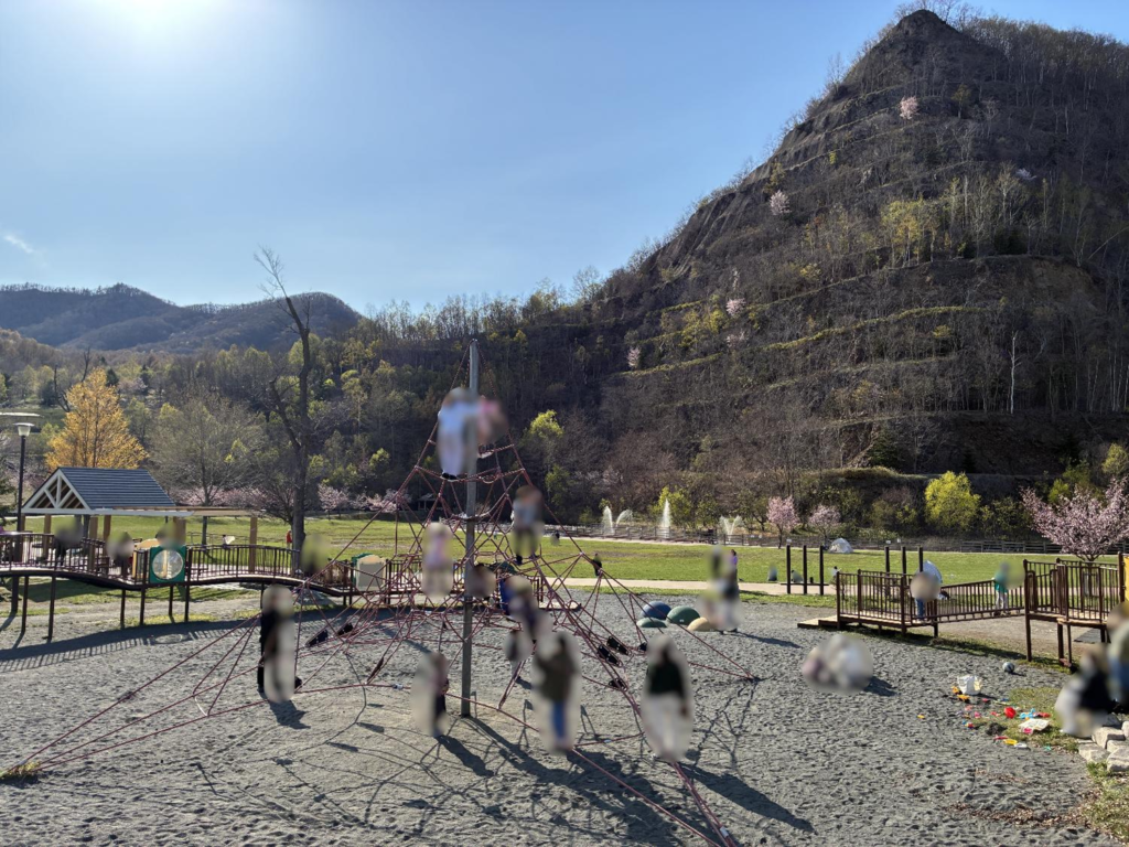 五天山公園の遊具の様子