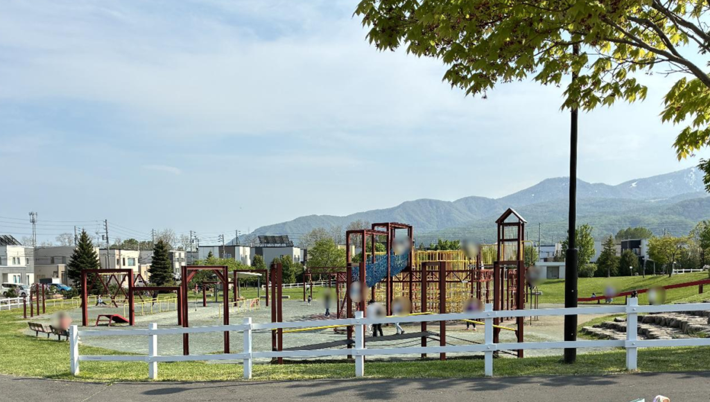 明日風公園の遊具の様子