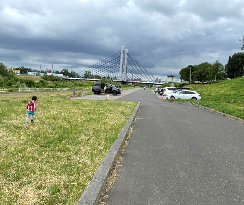 豊平川ウォーターガーデンの駐車場の様子