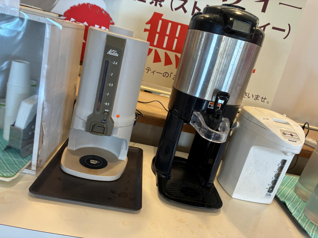 三星本店のイートインスペースの様子