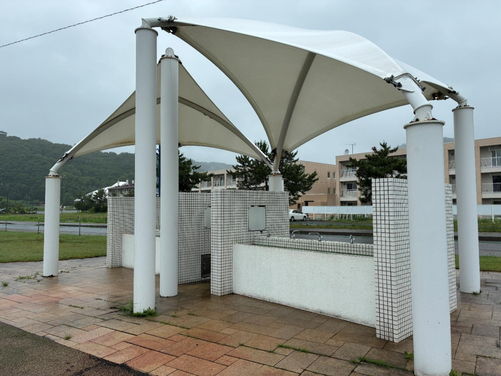 豊浦海浜公園キャンプ場の炊事場の様子