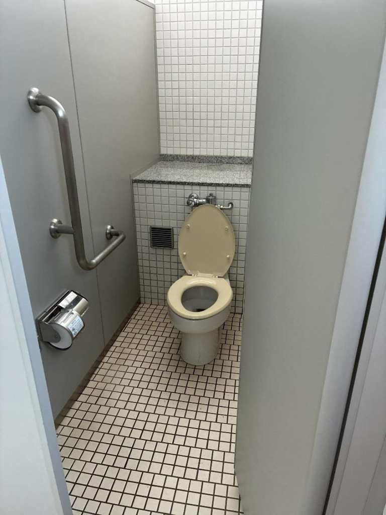 豊浦海浜公園キャンプ場のトイレの様子