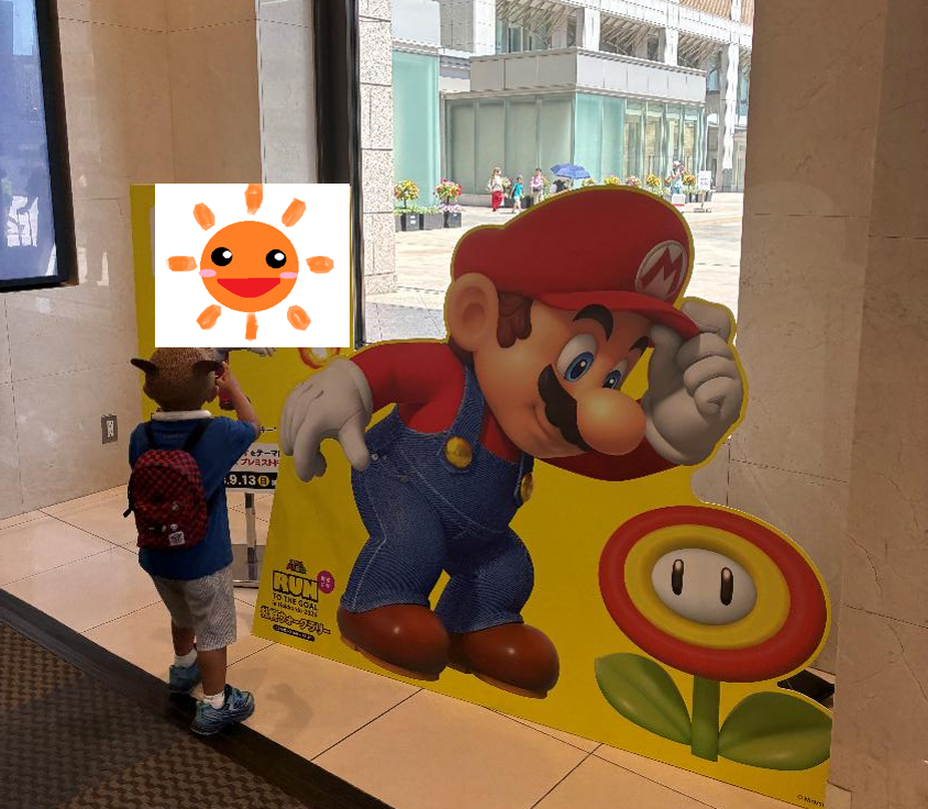 札幌マリオウォークラリーで子どもが観光名所を巡っている様子
